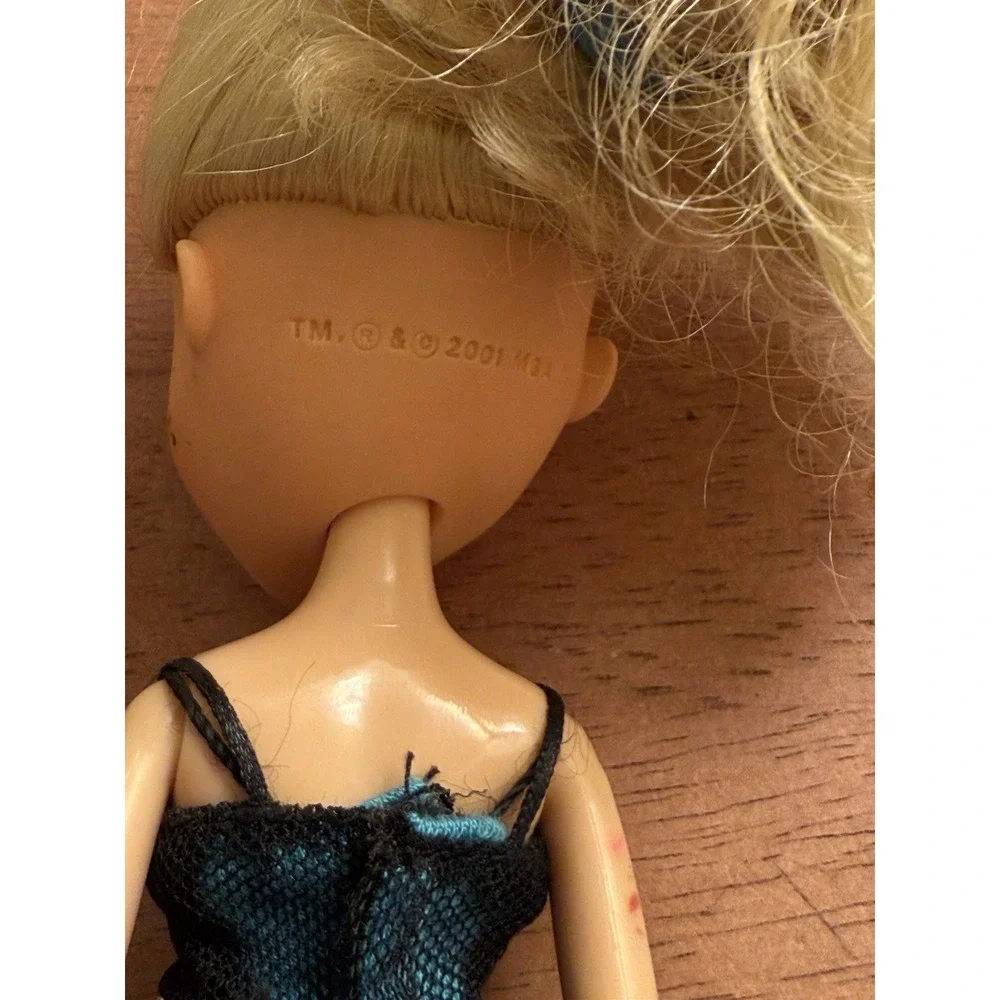 Vintage Bratz 2001 MGA Doll & Treasures Cloe Outfit‎